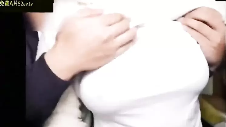 Domestic small frog net coffee approached the giant milk sister box oral sex fun hotel mad jelly sister