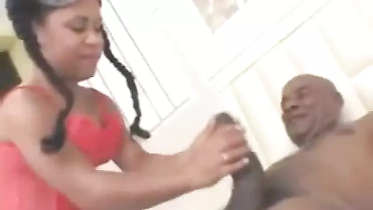 Sex Loving Midget Gets Monter Black Cock   Watch Part 2 on pussycamsfreecom