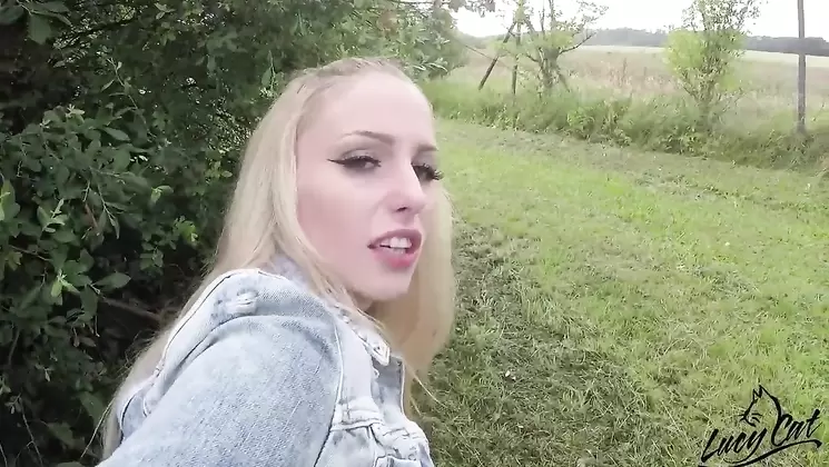 Lucy Cat - Anal on the A7 German