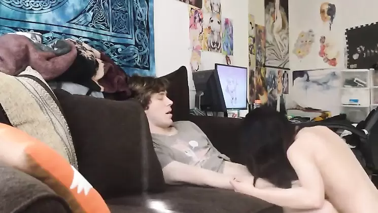 Amateur college teen couple fuck to creampie in big tits pussy