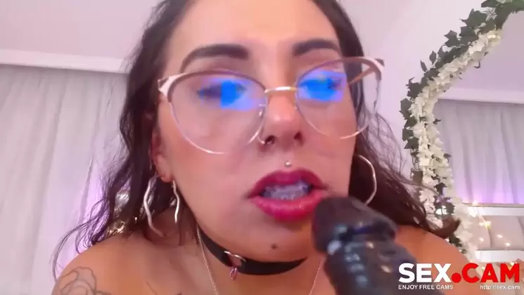 Busty wife feels slutty