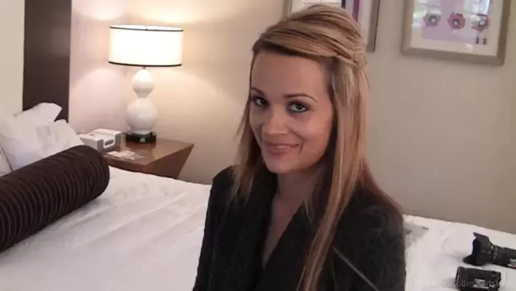 19 yo Alicia riding a cock