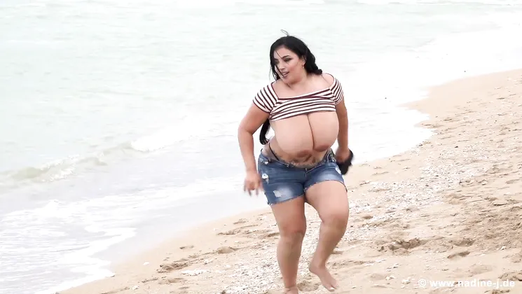 Big-titted Latina strips & teases in lingerie for 60 fps