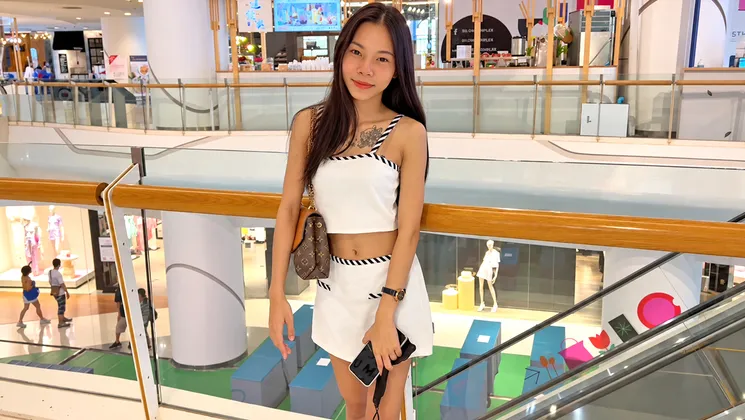 Mall pickup of tiny Thai teen beauty
