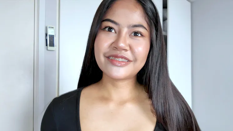 Tiny Thai GoGo teengirl short time fuck