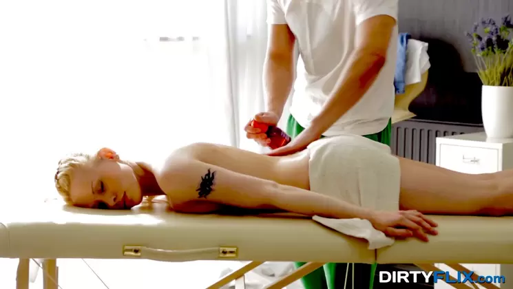 Full Body Massage & Sex w Blonde Spinner
